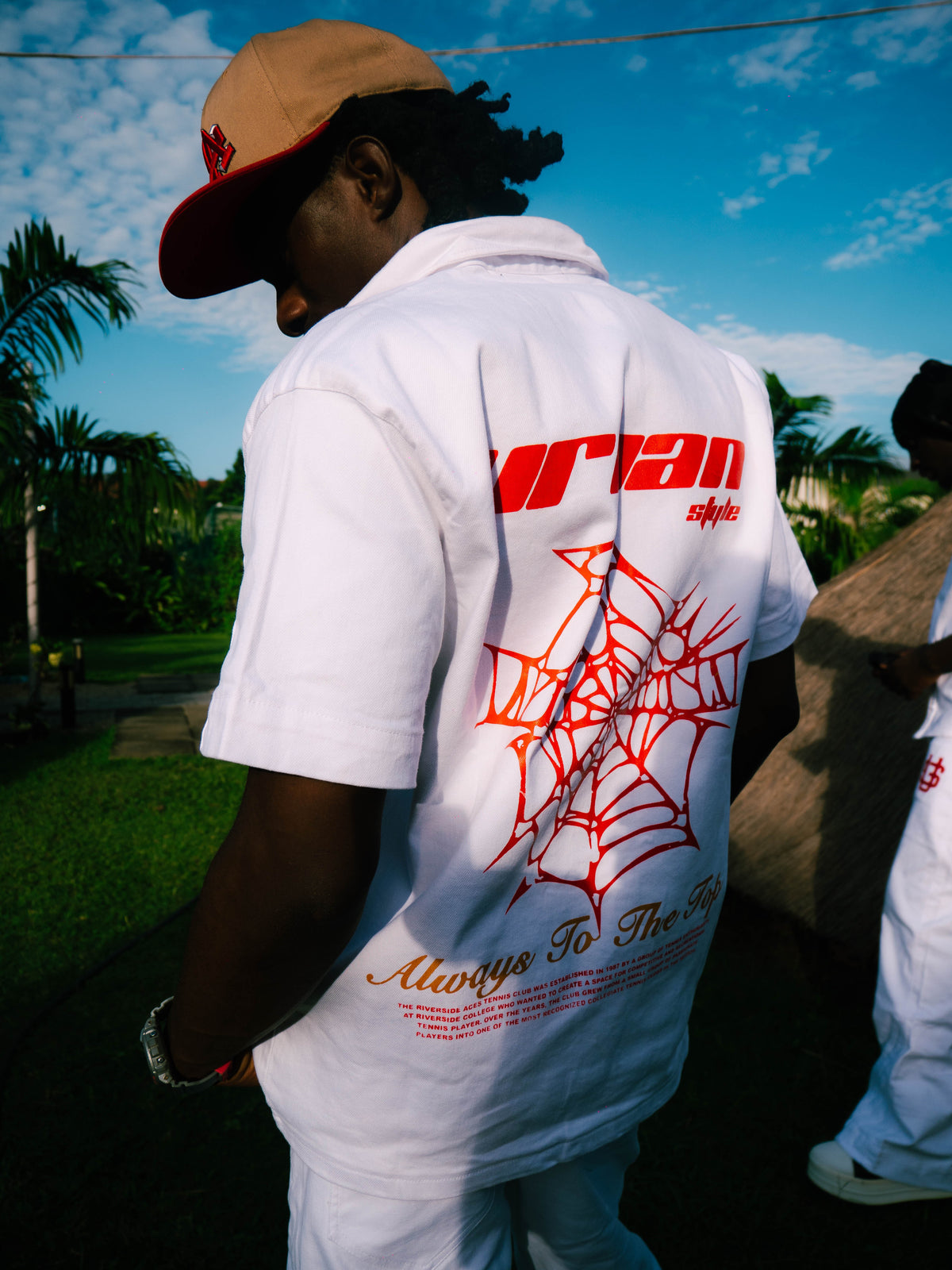 05 lookbook back graphic detail